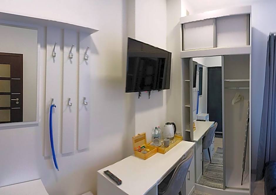 Comfort Stay, EV, Parking
