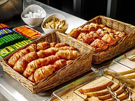 Ibis London Heathrow Terminal 5