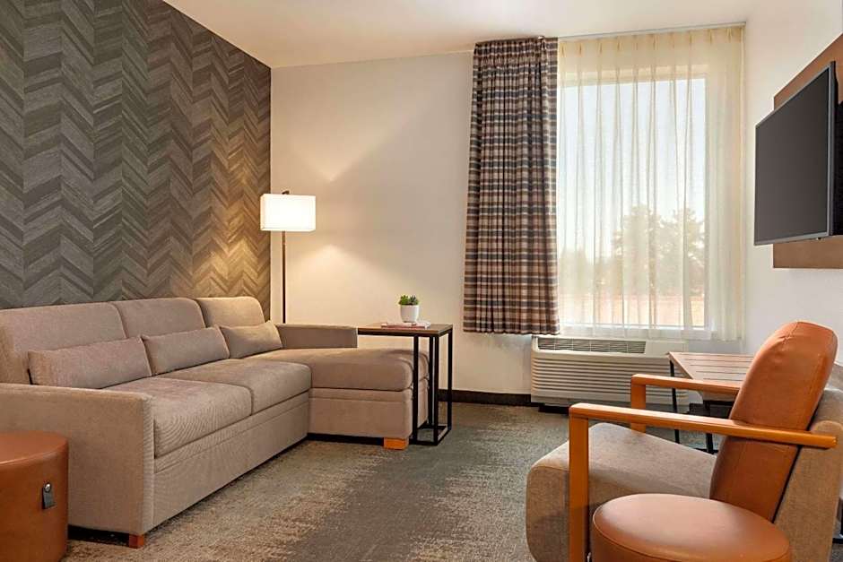 La Quinta Inn & Suites by Wyndham Santa Rosa Sonoma