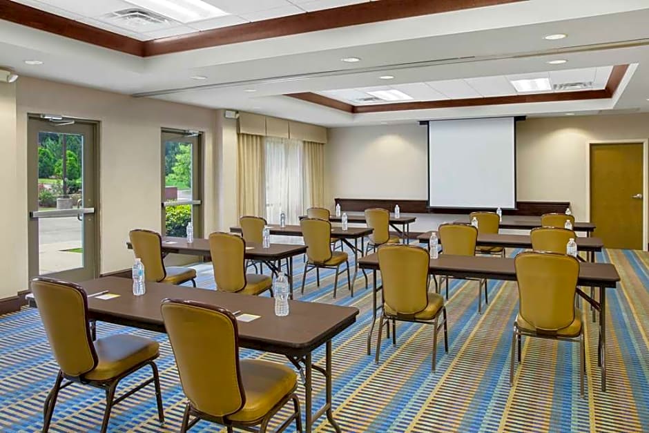 Hampton Inn by Hilton Columbus South Fort Moore