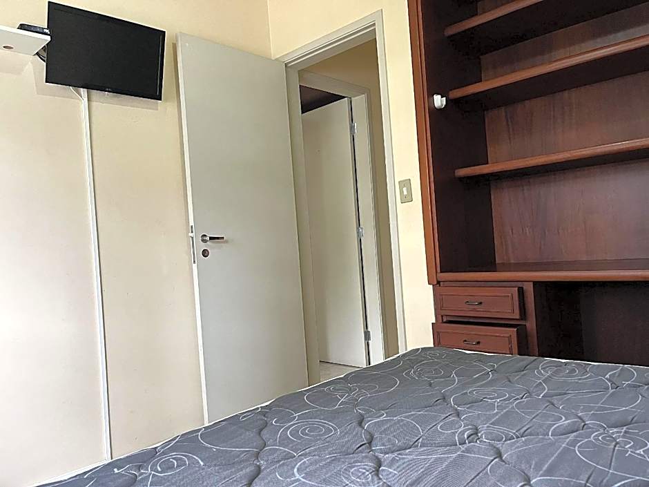 RIVIERA: M6 PRAÇA DAS ARTES 24 Duplex, Perto da Praia, Vista para as Piscinas, 3Dorms+Sala Íntima, 2½Banh, 2Gar, Ar+Ventiladores, Wi-Fi, Tela de Proteção, Varanda com Churrasqueira Ecológica, até 8-9Hóspedes