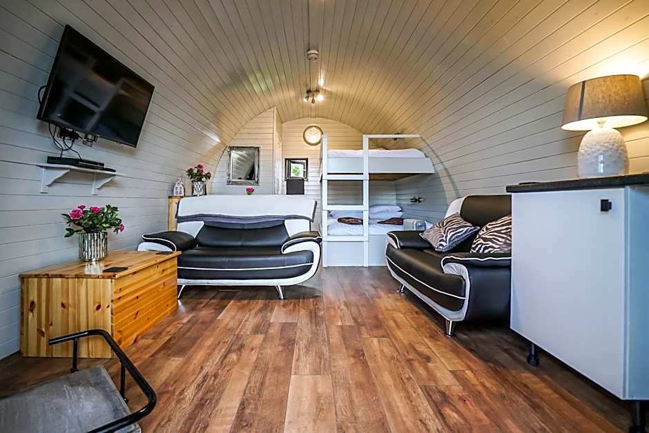 Deluxe Glamping Pod with Hot Tub