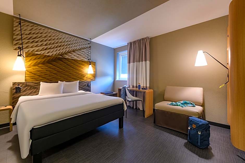 ibis Zurich City West