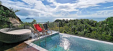 Sis and Sea Villa