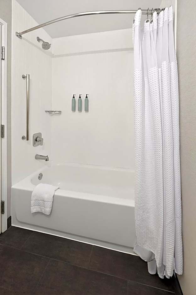 Courtyard by Marriott Burlington