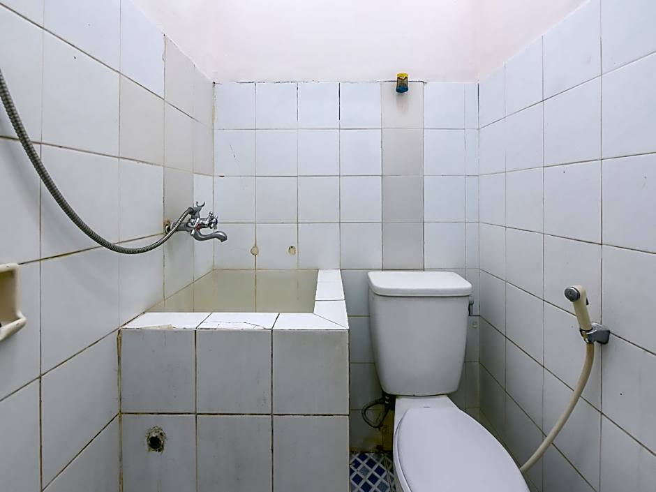 OYO 90258 Hotel New Aprilla