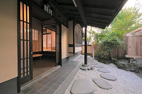 Japanese-Style House with Open-Air Bath + Cypress Bath  - Annex (Renovated in 2021)