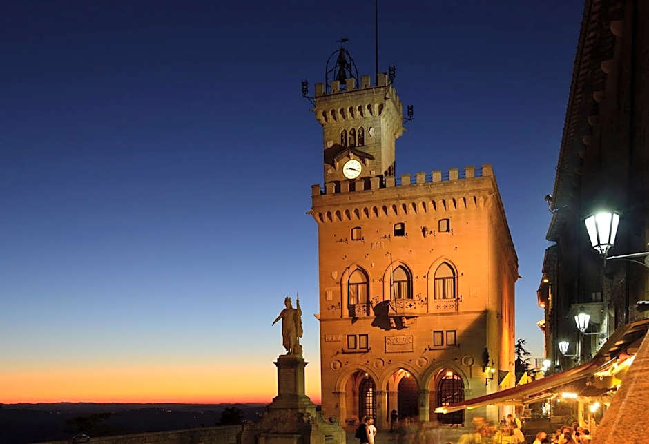Hotel Titano