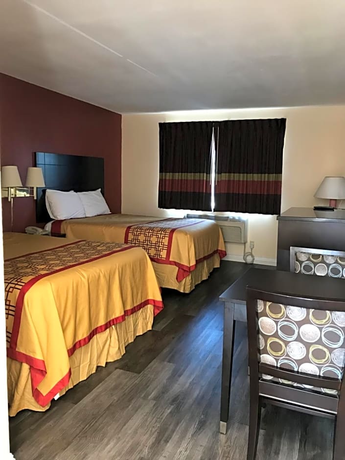 Manhattan Inn & Suites