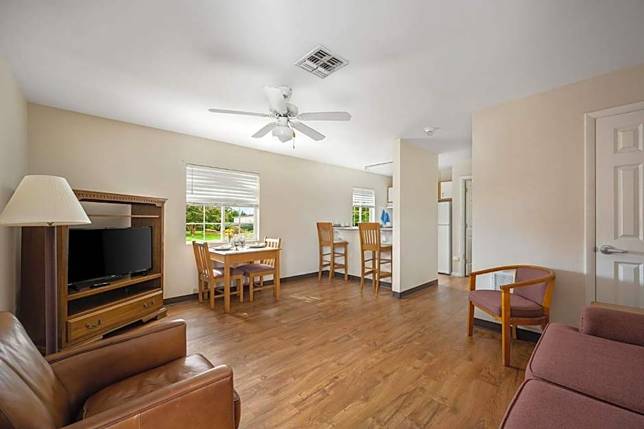 Affordable Suites Conover / Hickory