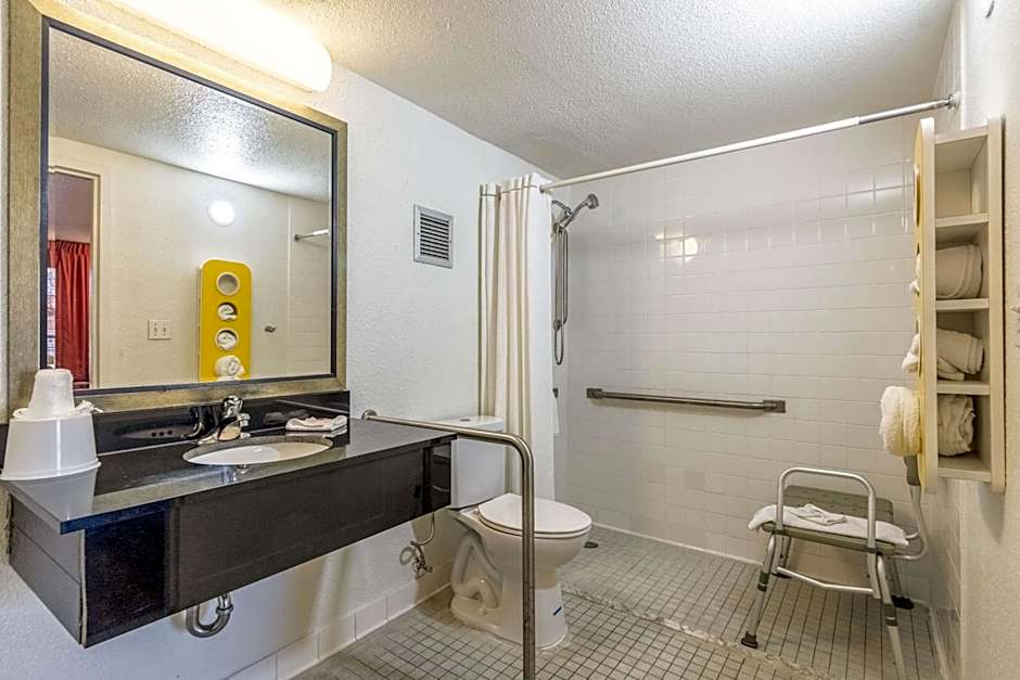 Motel 6-Little Rock, AR - West