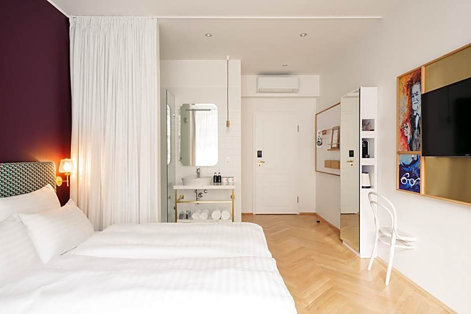 Hotel Schani Salon