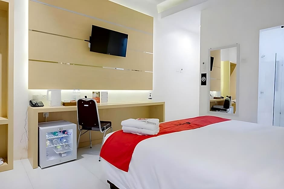 RedDoorz Plus Syariah near Museum Lampung