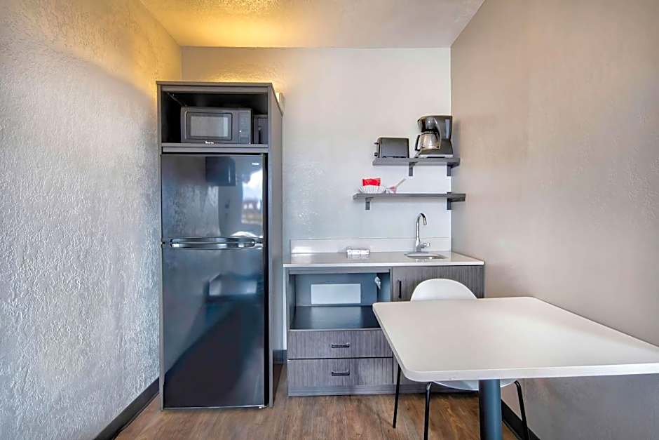 Studio 6 Albuquerque NM Midtown