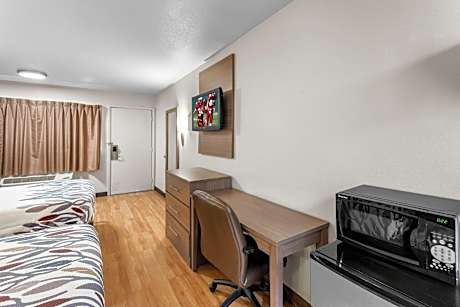 Deluxe Room with Two Double Beds Smoke Free