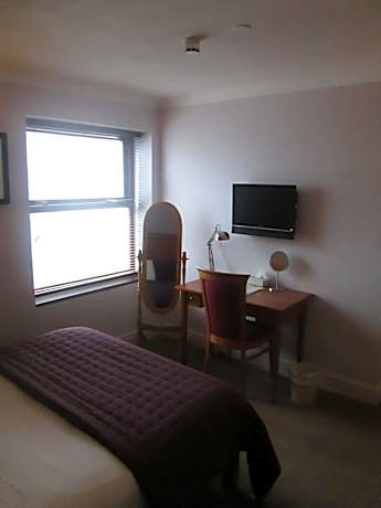 Budget Double Room - Noisy