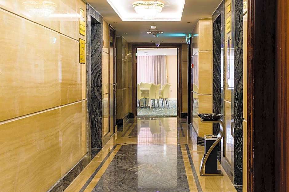Crystal Plaza Al Majaz Hotel