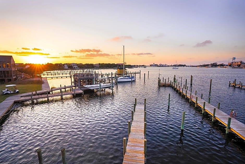 The Ocracoke Harbor Inn