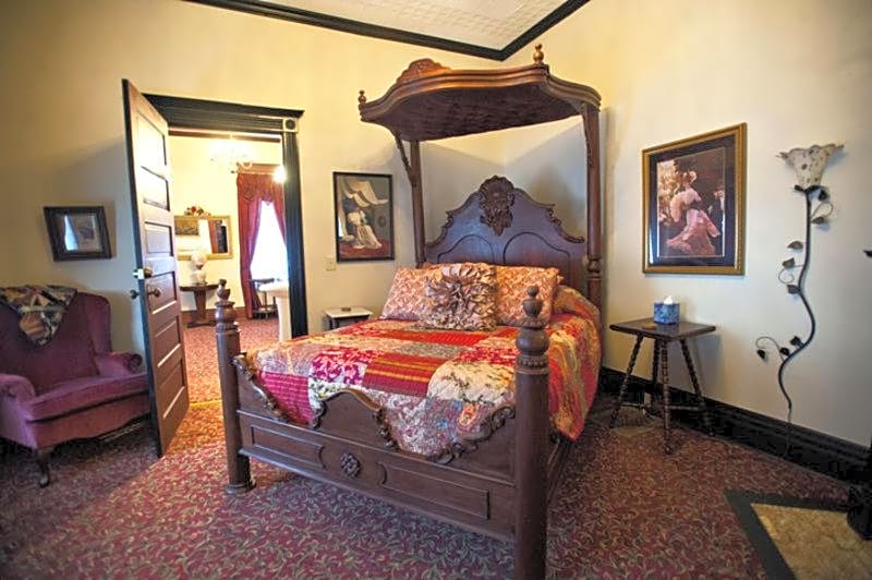 Grand Victorian Inn