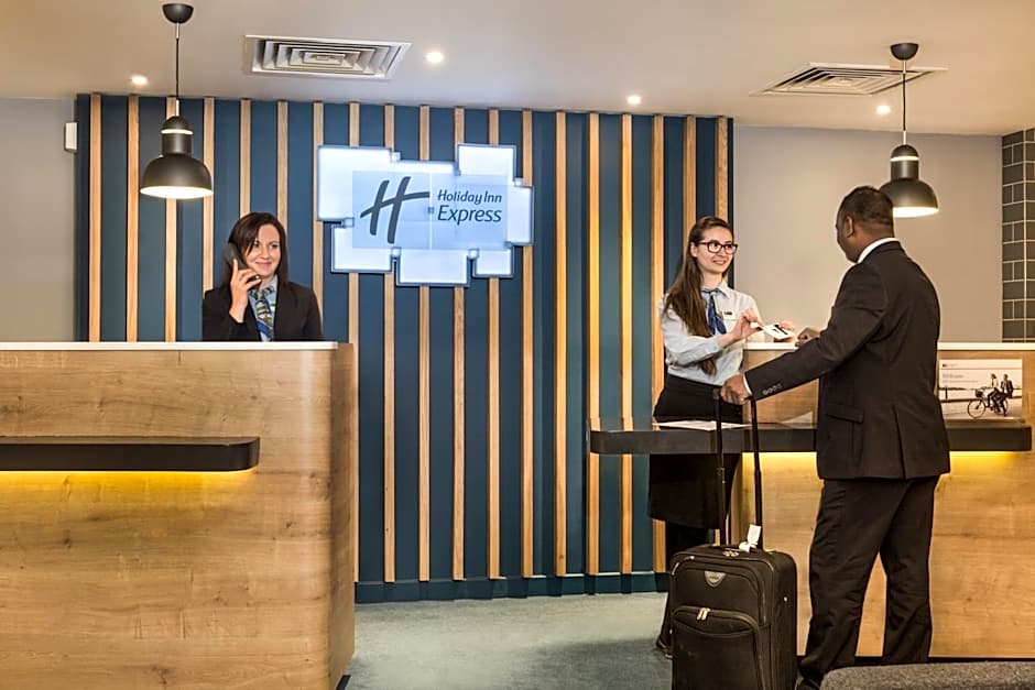 Holiday Inn Express London - Watford Junction By IHG