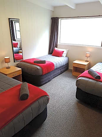 2-Bedroom Self-Contained Unit for 5 People
