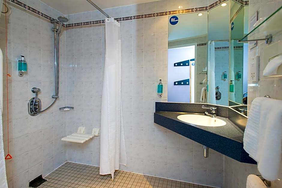 Holiday Inn Express Manchester East By IHG