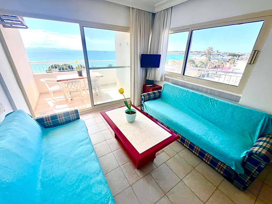 HOLIDAY APART 50 meters to BEACH, Sea view apartments