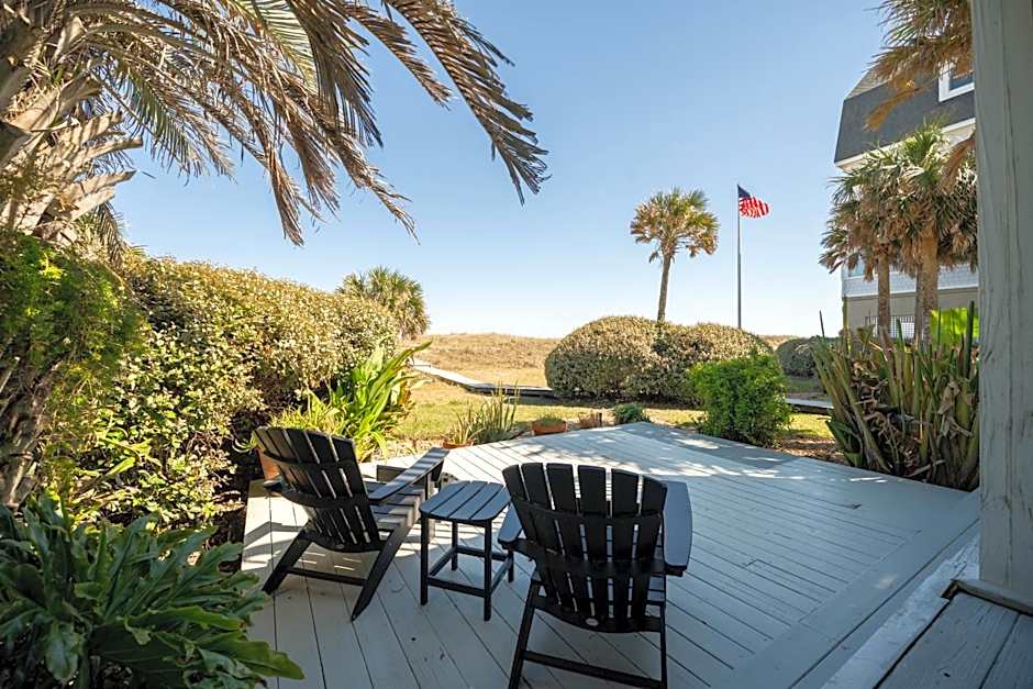 Elizabeth Pointe Lodge