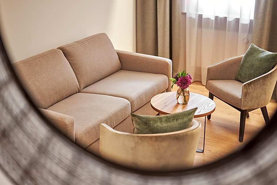 Hotel Auf der Gsteig GmbH