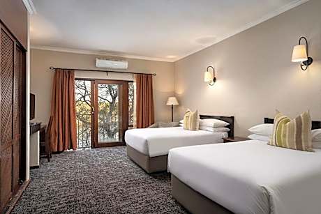 Deluxe Room with Two Double Beds with River Front