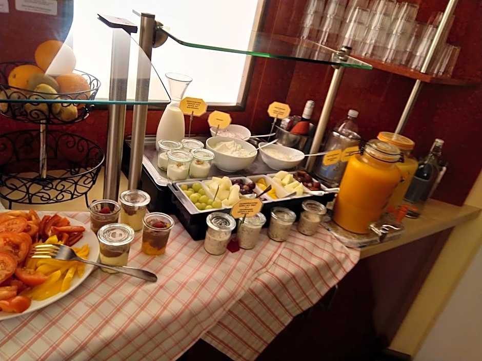 Stadt-gut-Hotel Rheinischer Hof