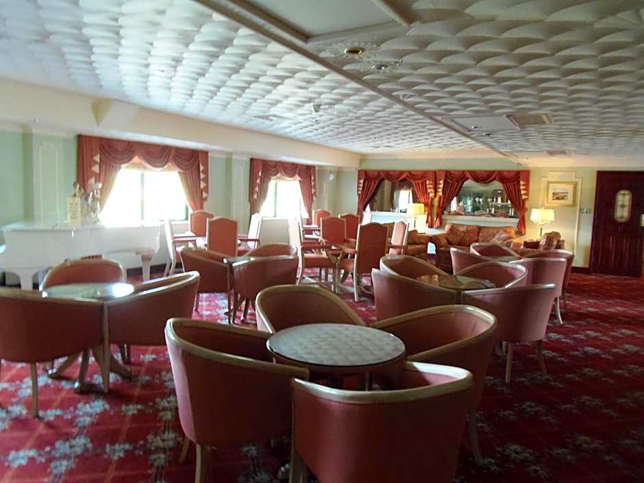 Lakeside International Hotel