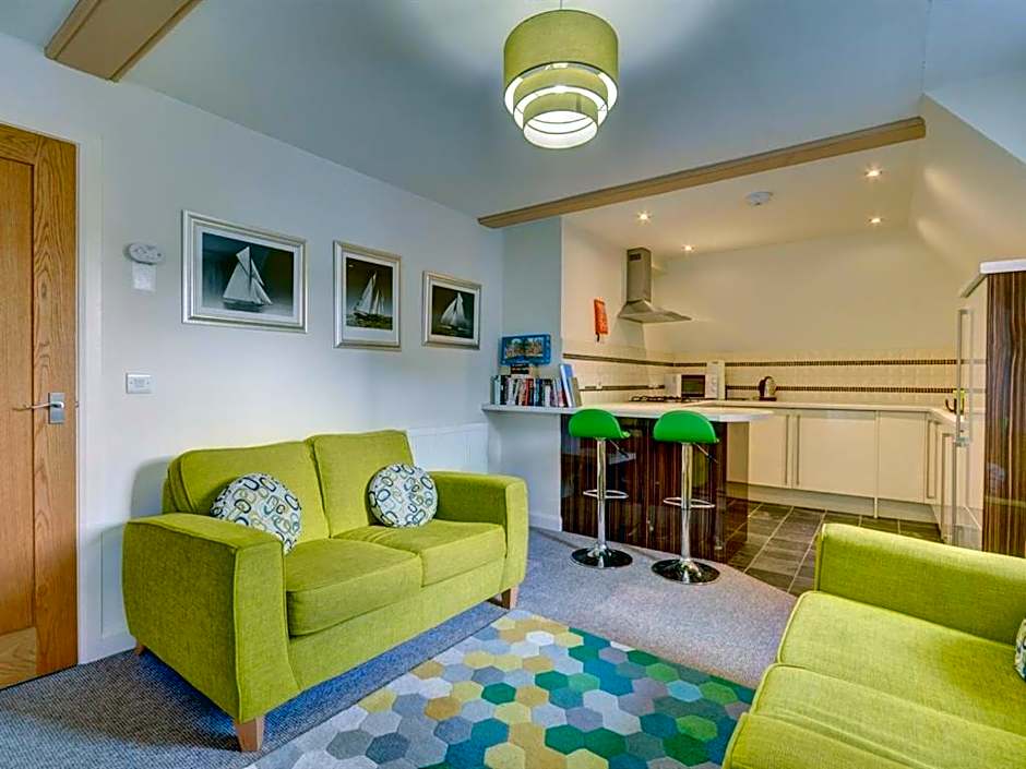 The Old Auction Rooms Lot 2 Central with Private Parking