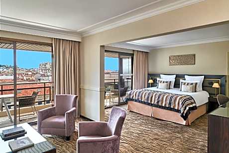 Deluxe Suite with Terrace