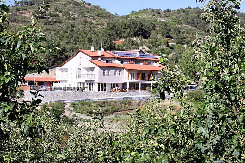 Livadia Hotel Kyperounta