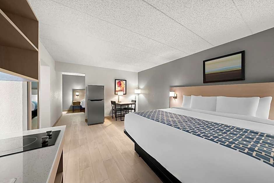 Suburban Studios, Kearney