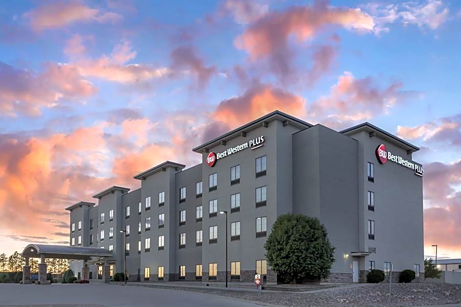Best Western Plus Williston Hotel & Suites