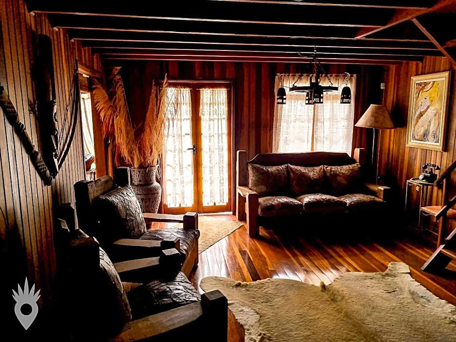 European House with Fireplace & Pool in Indaiatuba