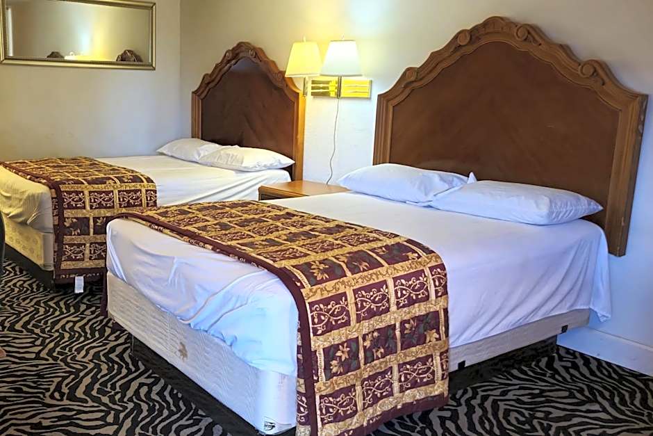 Castle Inn & Suites by OYO Lawton
