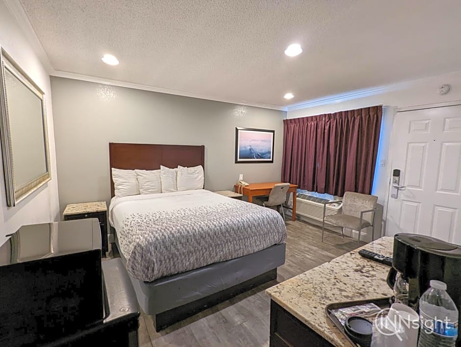 Deluxe Inn