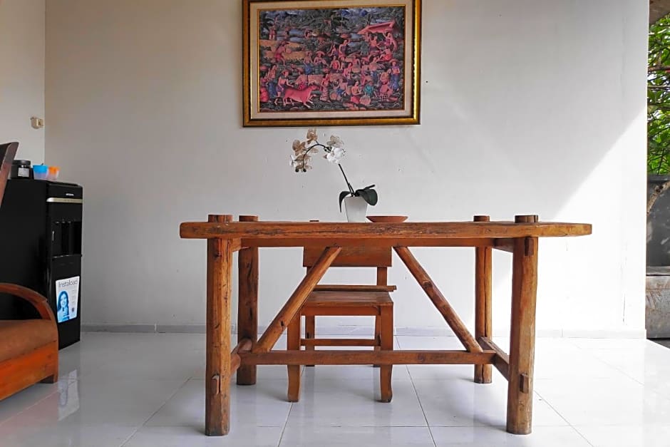 OYO 3833 Abian Villa By Nur Abian