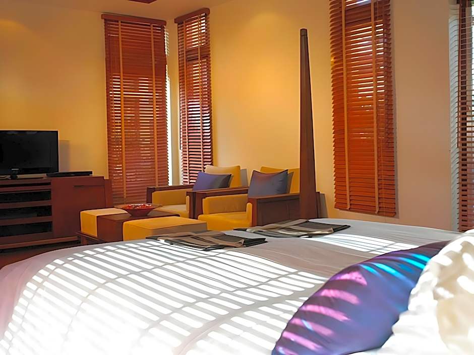 Sea Front Pool Villas by The Sarann