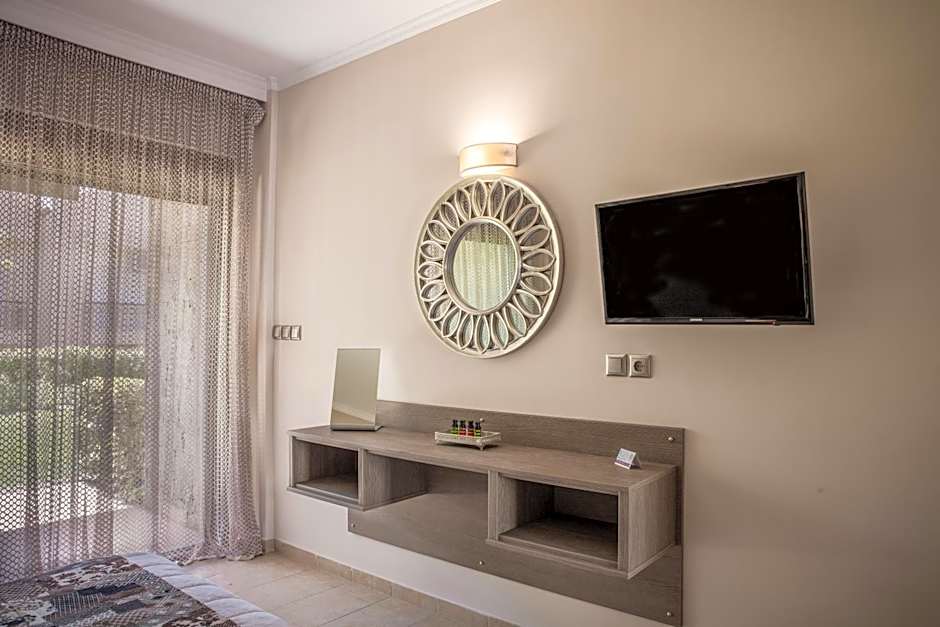 Royalty Suites Seaside