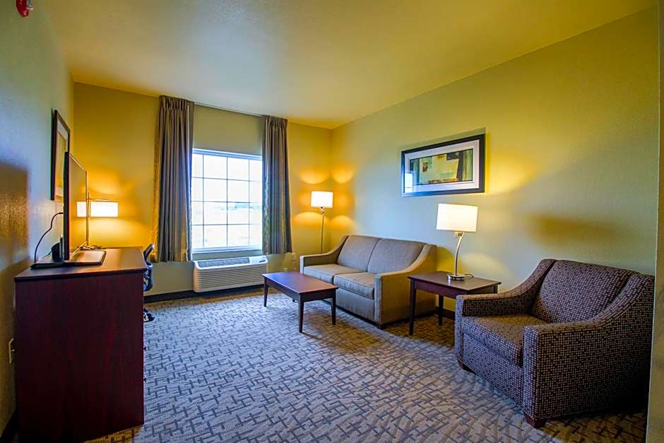 Cobblestone Hotel & Suites - Devils Lake