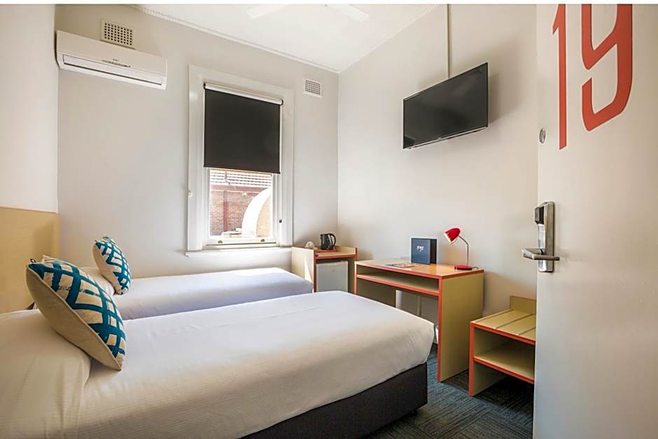 Melton Hotel Auburn
