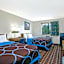 Super 8 by Wyndham Douglas