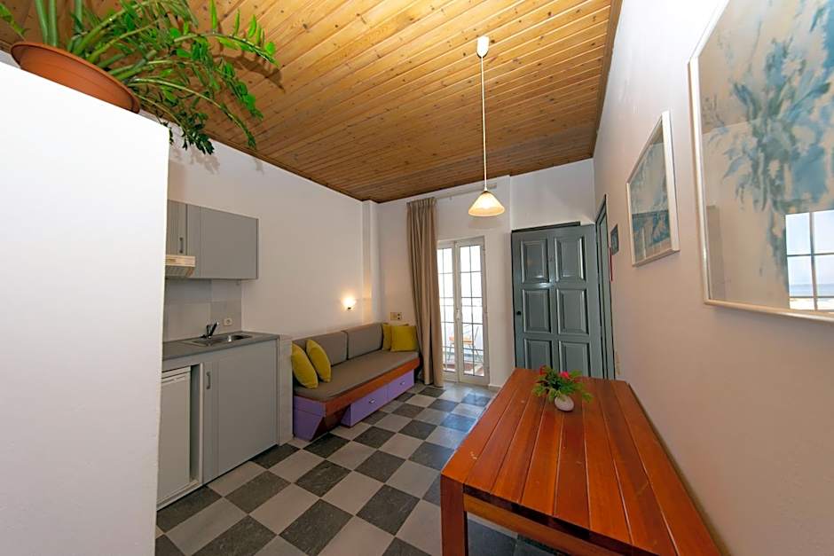 Manias Hotel Apartments