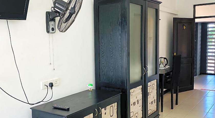 MARY LAND BEACH HOTEL NEGOMBO