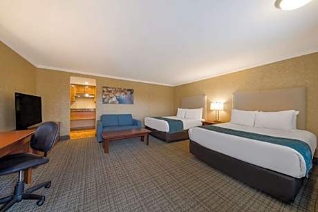 Double Suite with Kitchenette