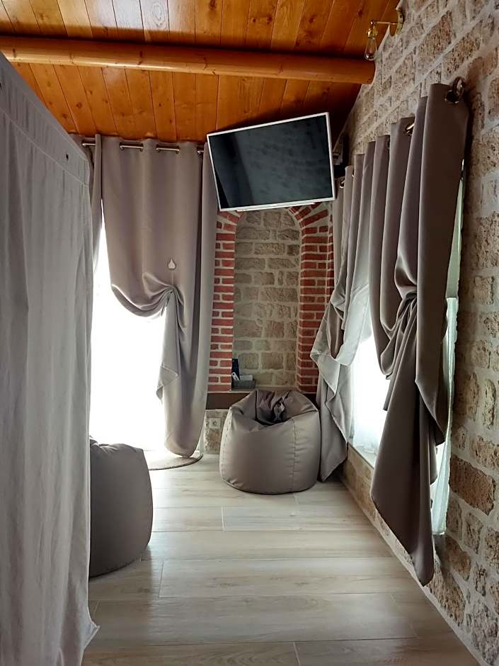 Le Mas des Mathes, Chambres d'hôtes, Studios